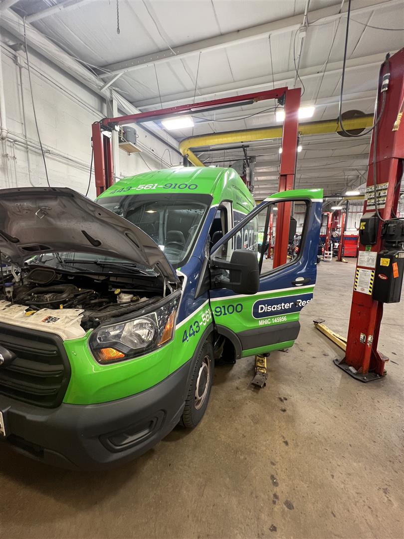  Keeping Your Fleet on the Road: The Importance of Commercial Truck Repair for Home Service Businesses